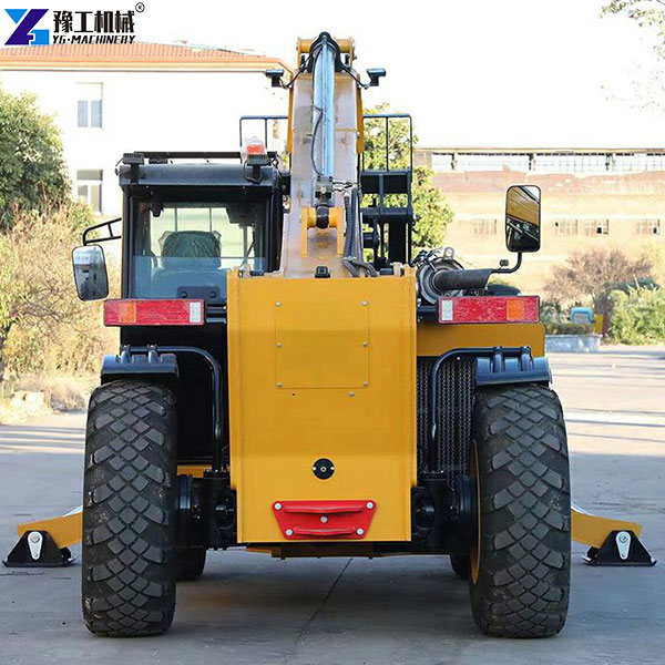 the back of the telescopic telehandler