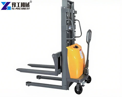 YG Machinery’s semi electric straddle stacker