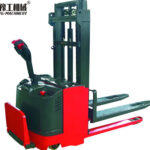 YG’s battery powered stacker