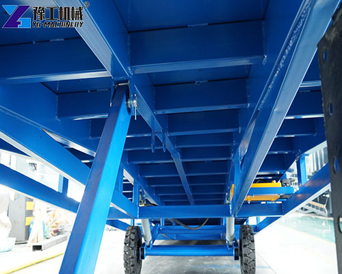 mobile truck dock's bottom