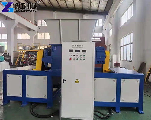 dual-shaft tyre shredding machine