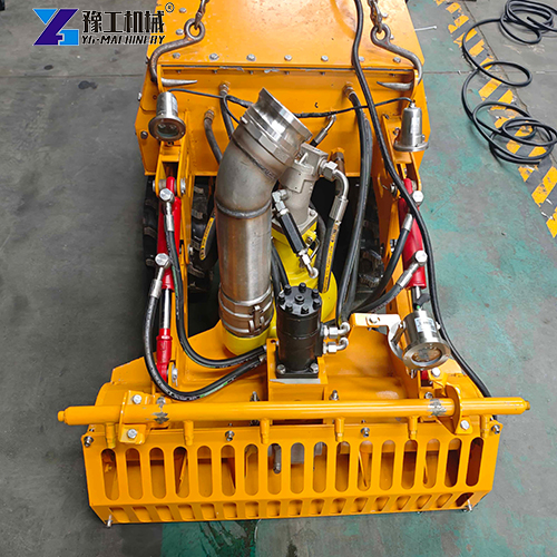 crawler cleaning robot